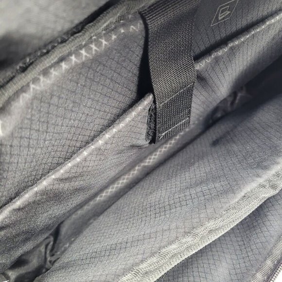 SOLD NWOT Samsonite Modern Utility Messenger Bag Laptop Green - Picture 13 of 13